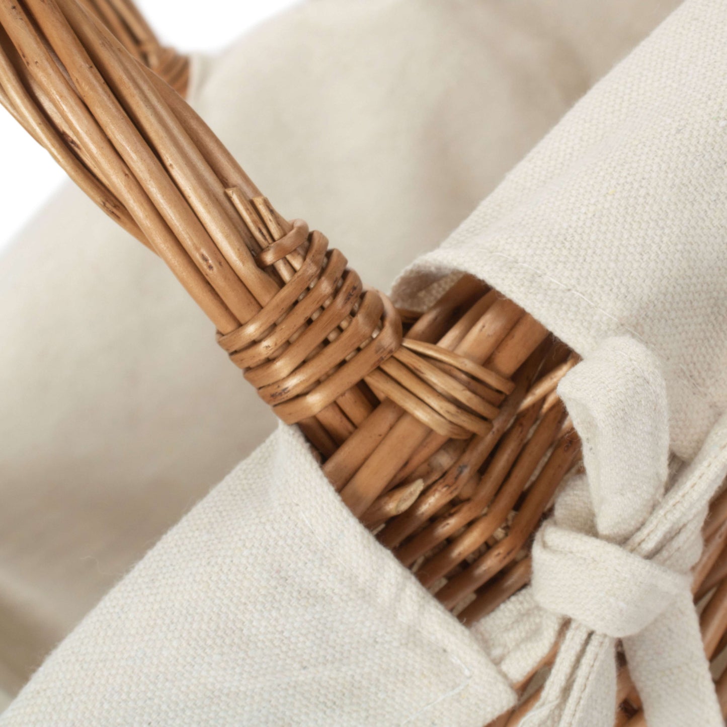 Deluxe Butcher's Basket With White Lining