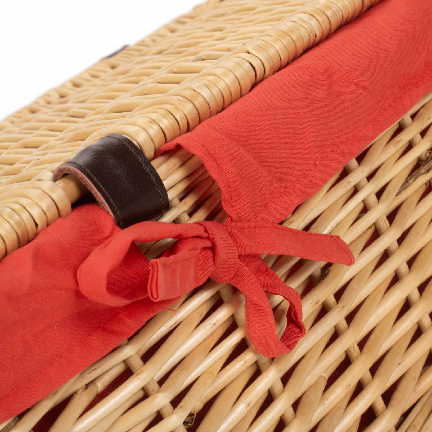 18 Inch Buff Willow Hamper Trunk with Red Lining