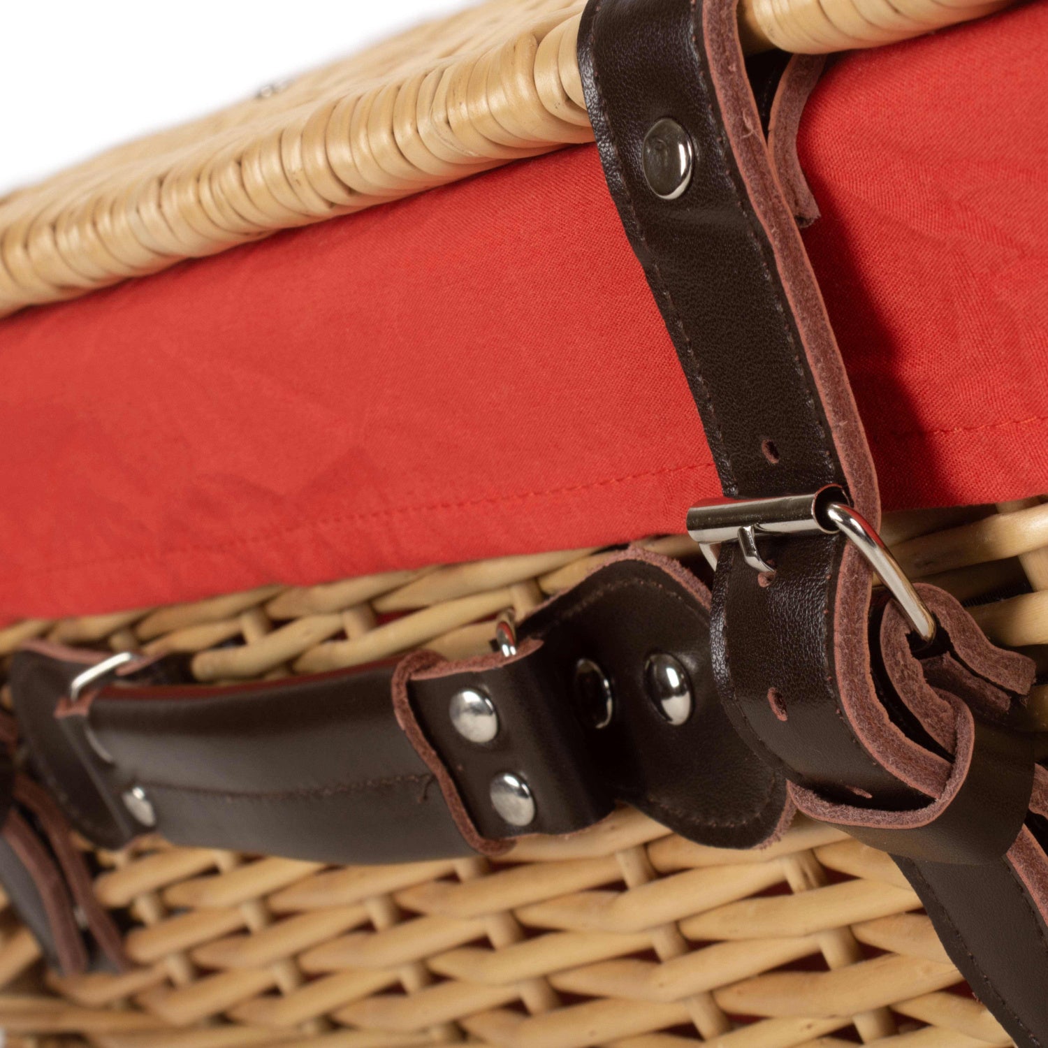 18 Inch Buff Willow Hamper Trunk with Red Lining