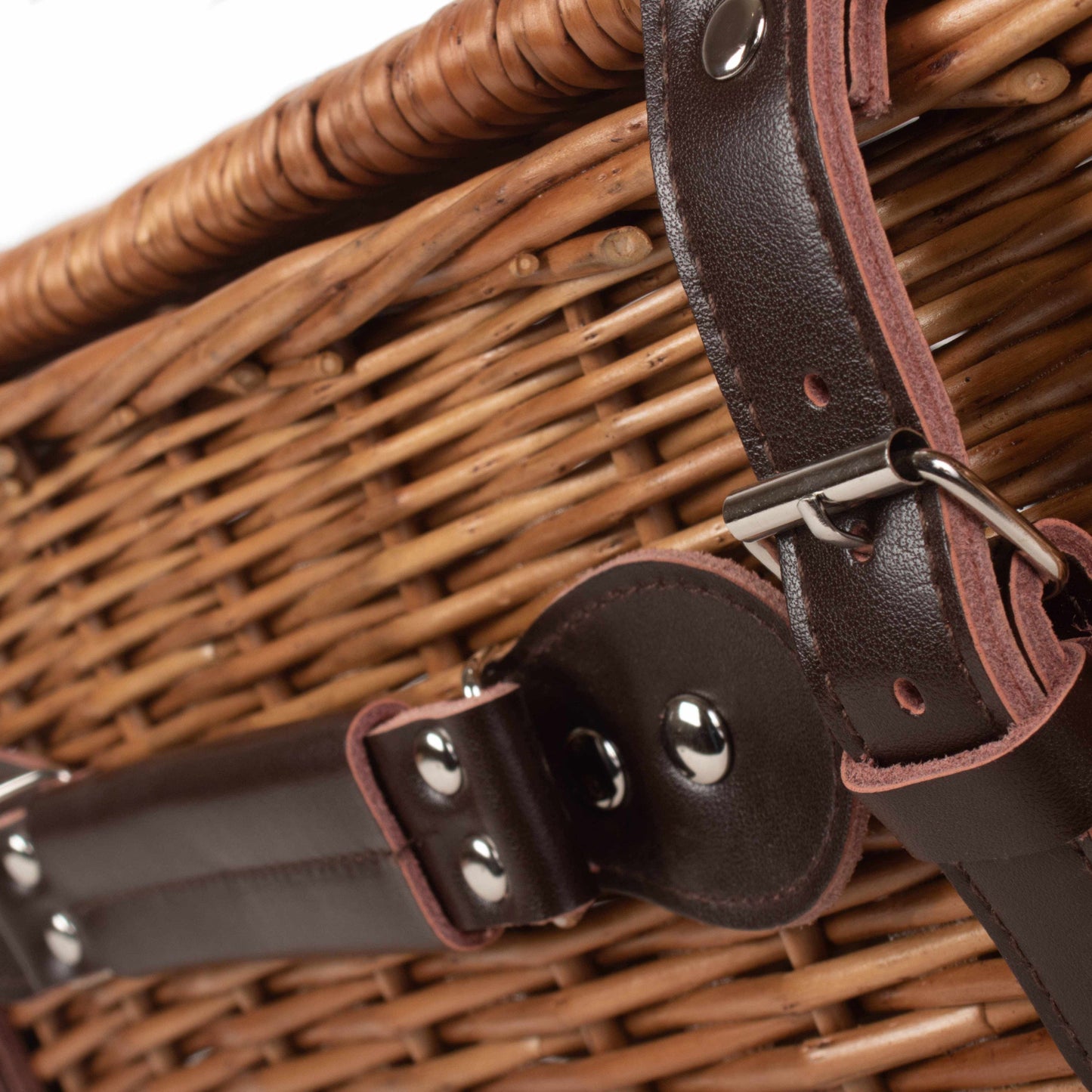 18 Inch Double Steamed Willow Hamper Trunk