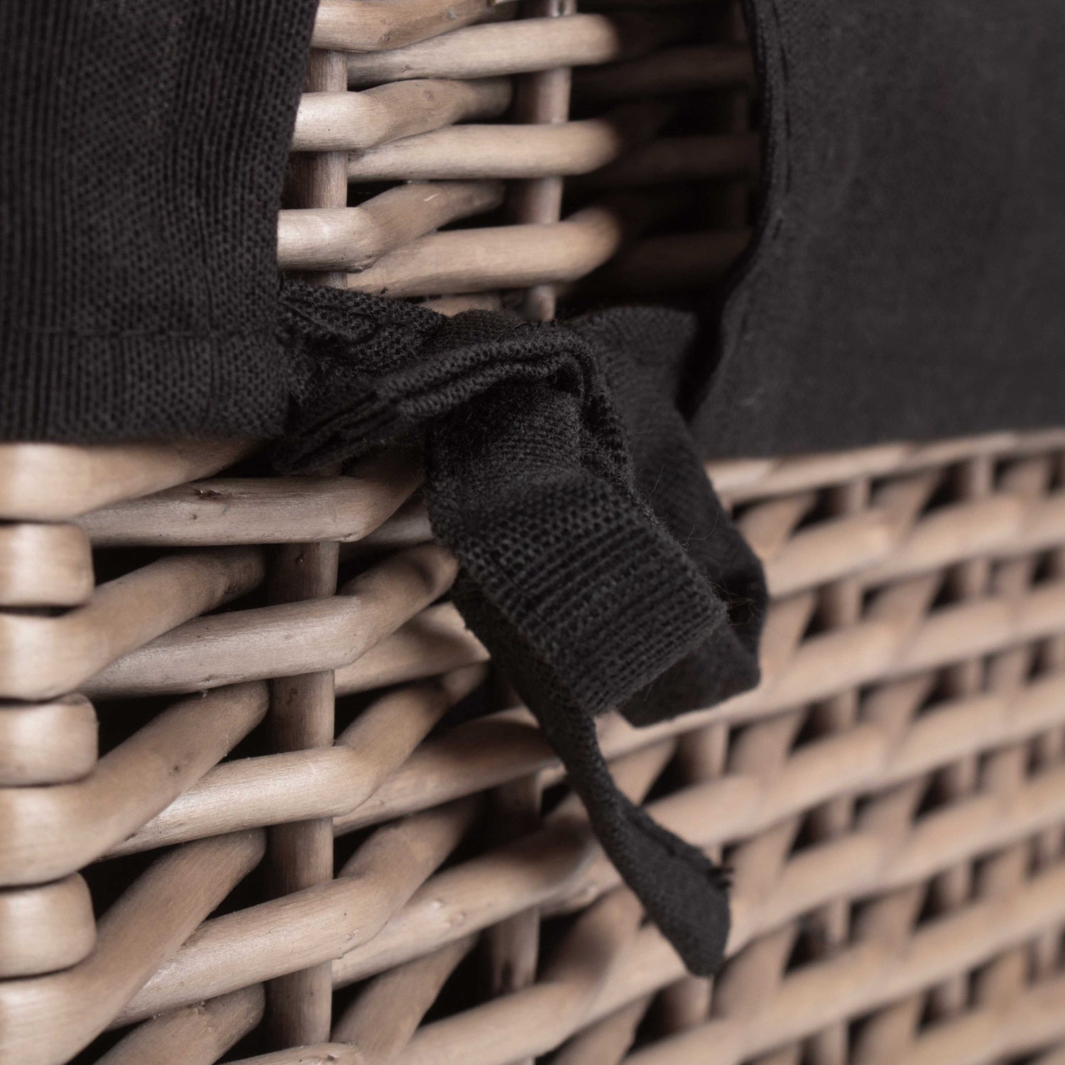 16 Inch Antique Wash Willow Hamper with Black Lining
