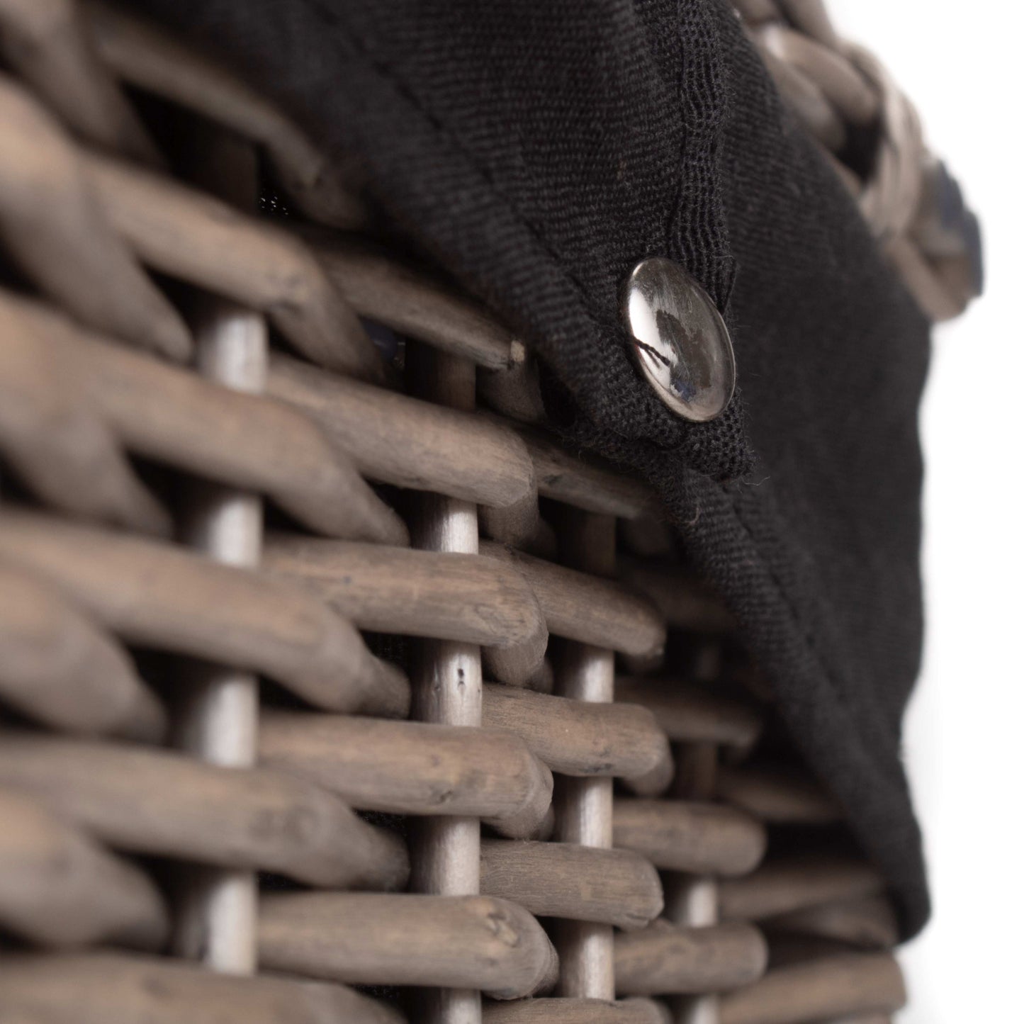 20 Inch Antique Wash Willow Hamper with Black Lining