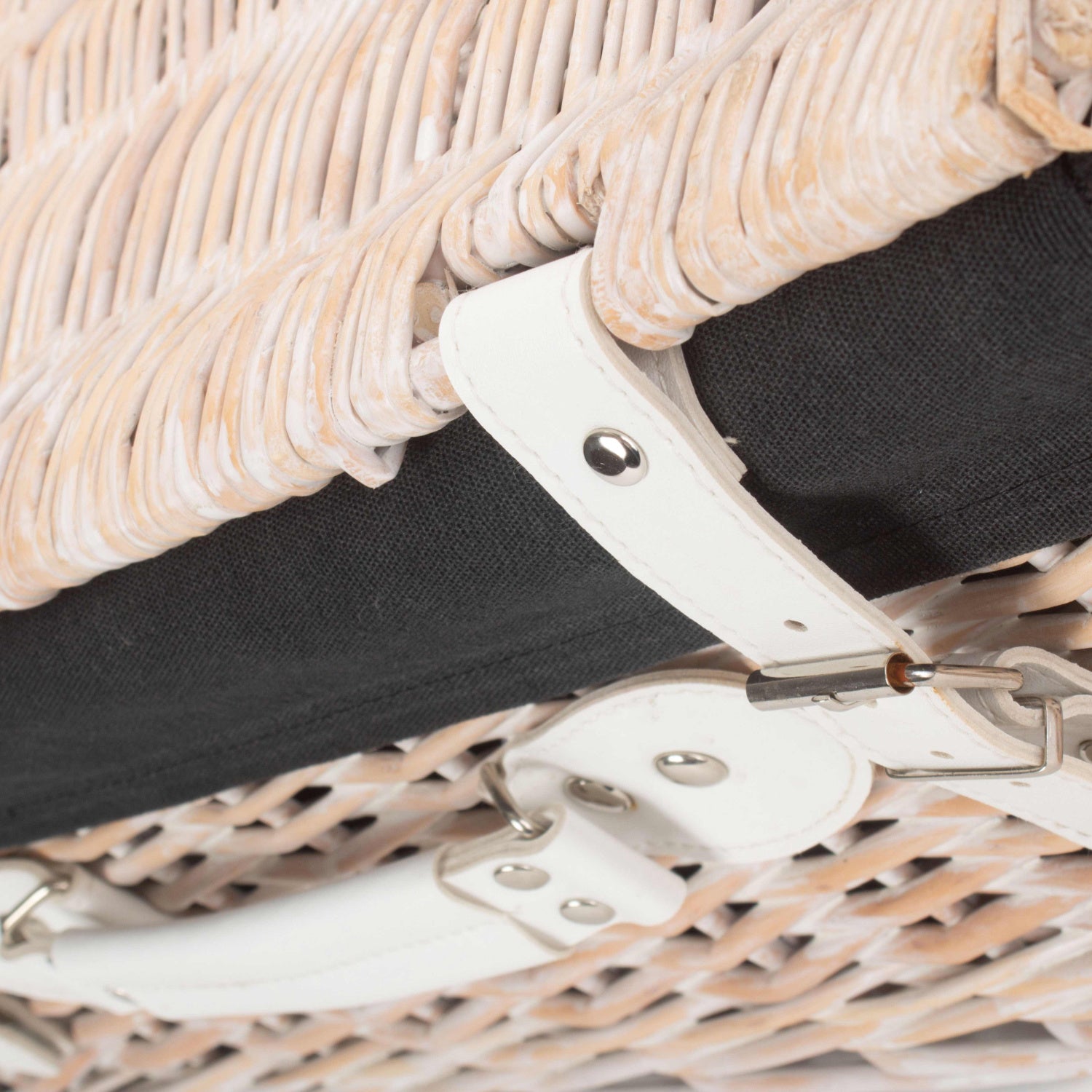 18 Inch White Wash Willow Hamper with Black Lining