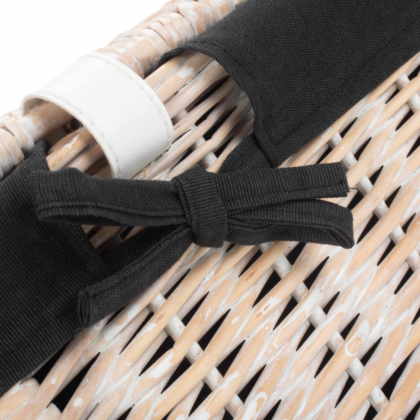 18 Inch White Wash Willow Hamper with Black Lining