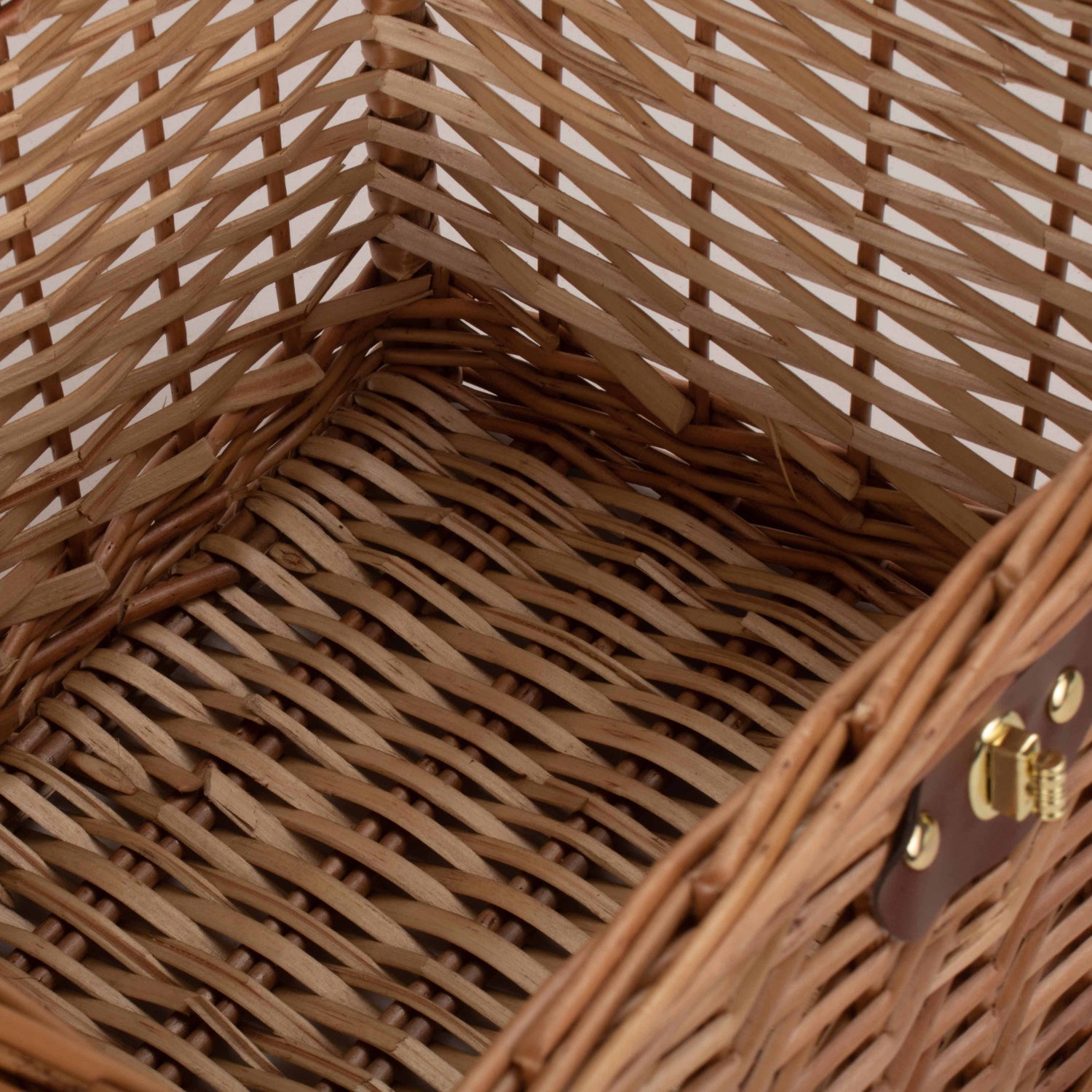 14 Inch Light Steamed Willow Chest Hamper