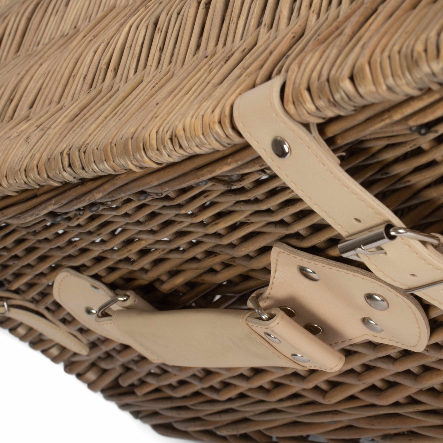 22 Inch Antique Wash Willow Hamper