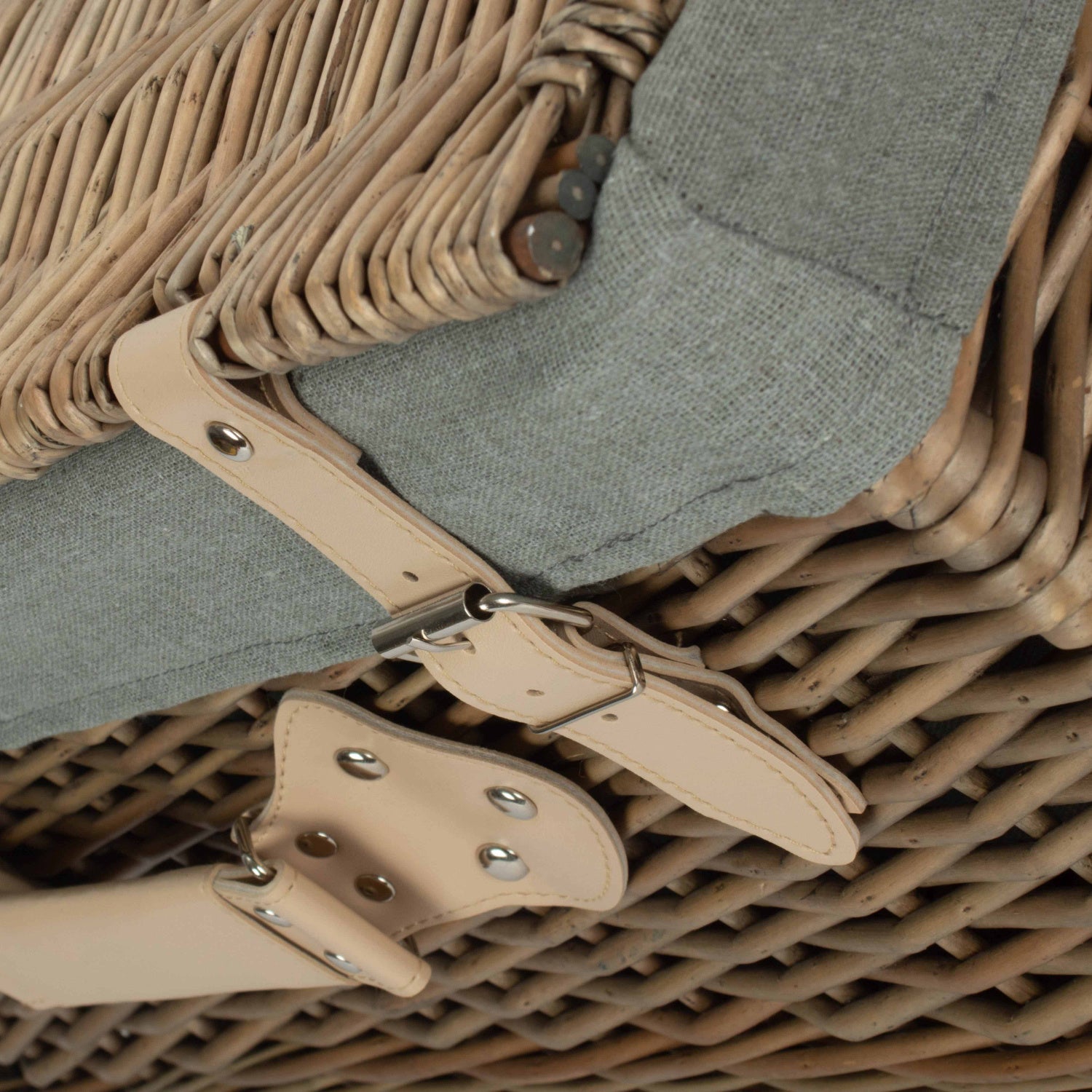 22 Inch Antique Wash Willow Hamper with Grey Sage Lining