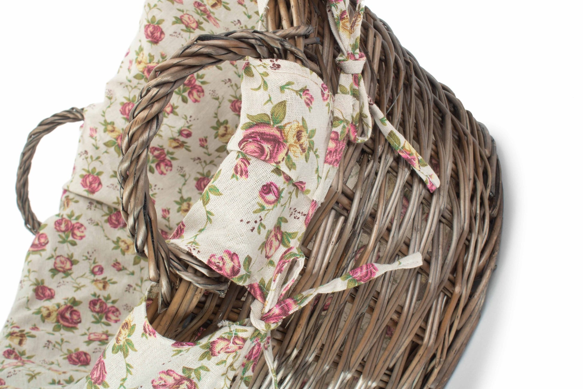 Antique Wash Willow Washing Basket with Garden Rose Lining