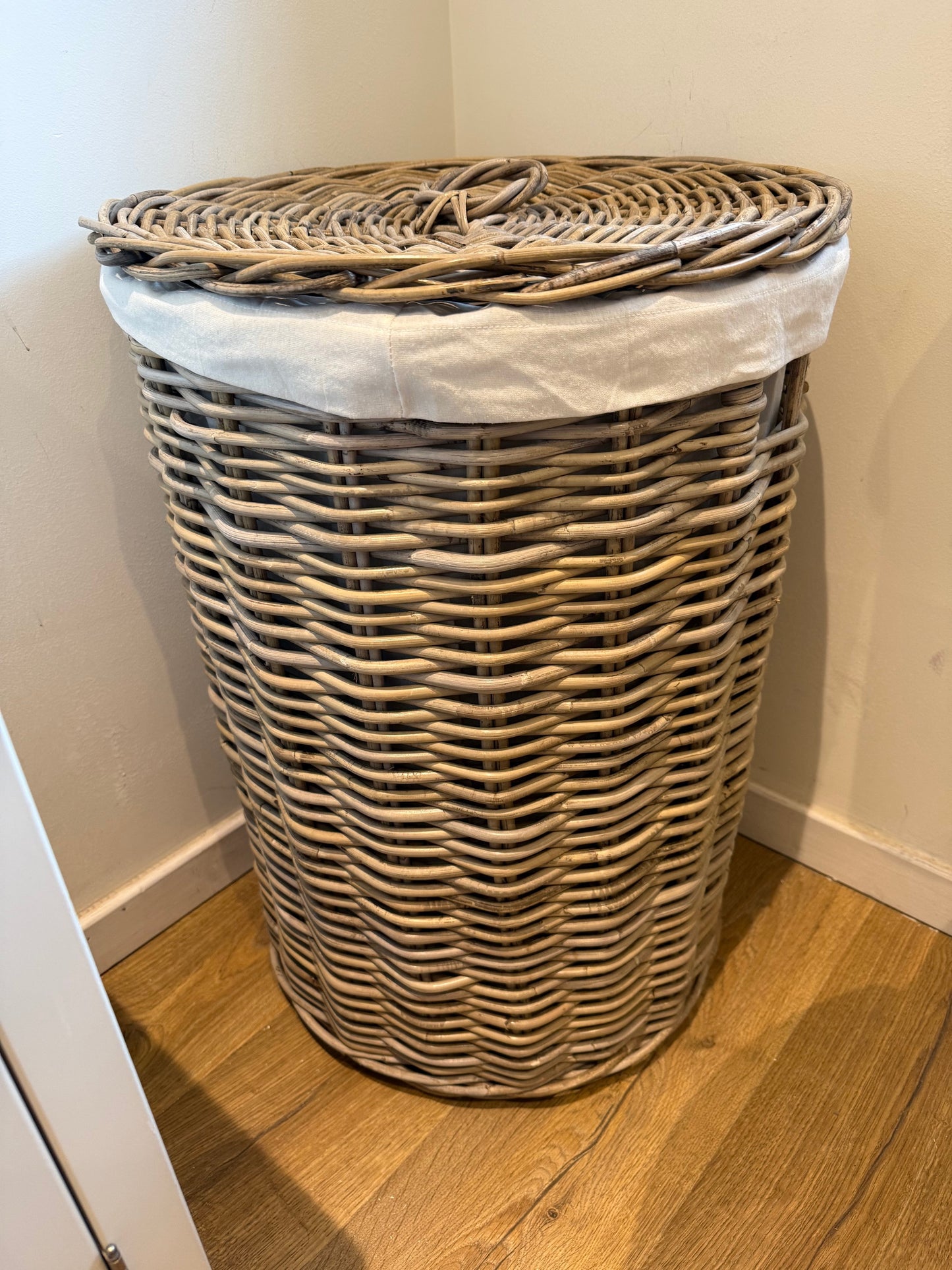 Wovenhill Round Kubu Rattan Laundry Baskets