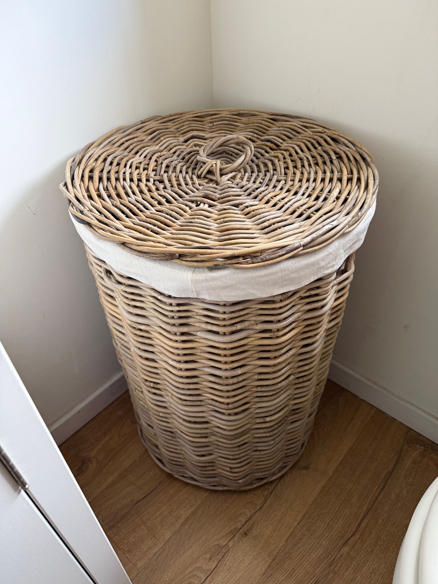 Wovenhill Round Kubu Rattan Laundry Baskets