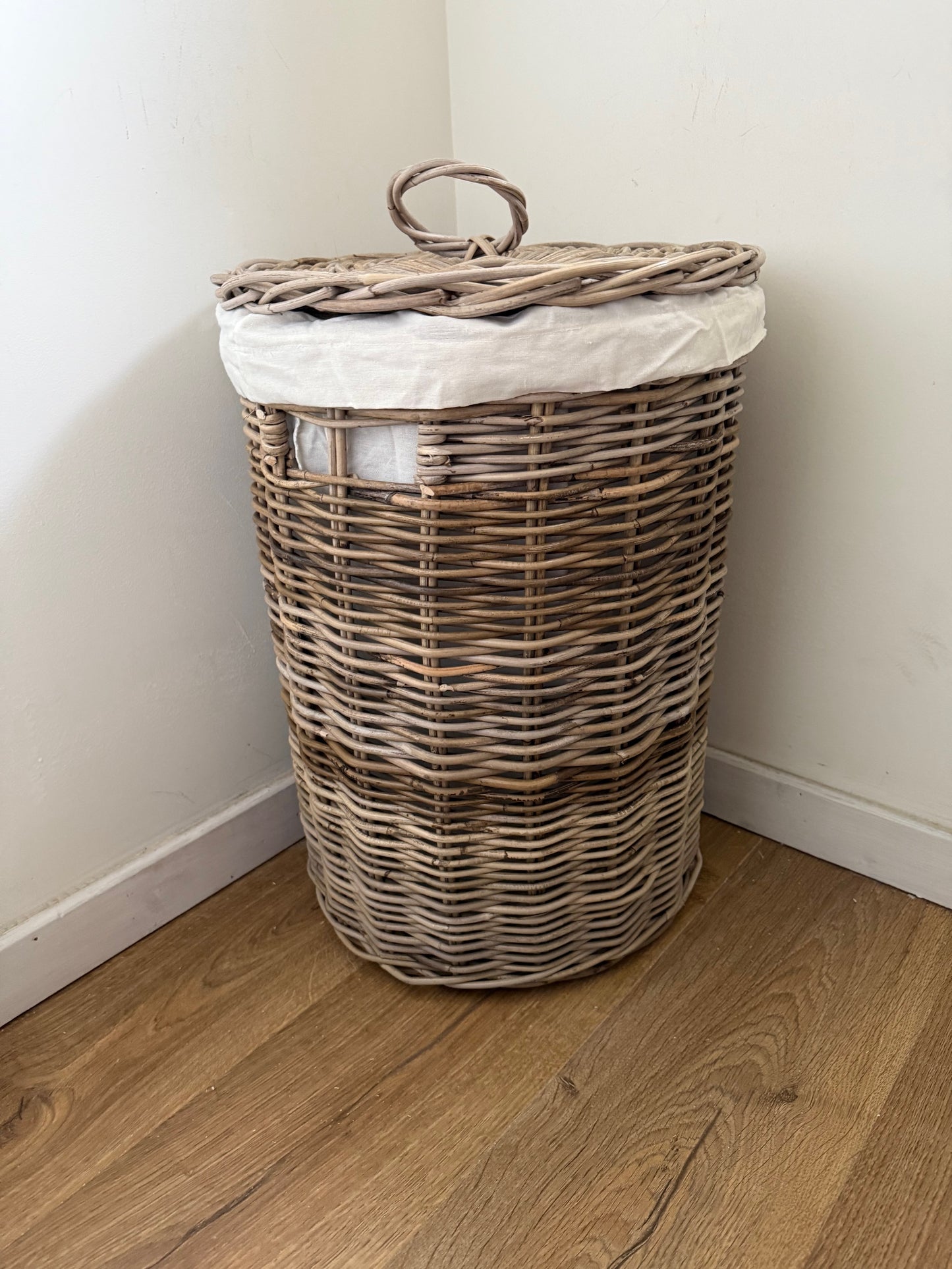 Wovenhill Round Kubu Rattan Laundry Baskets