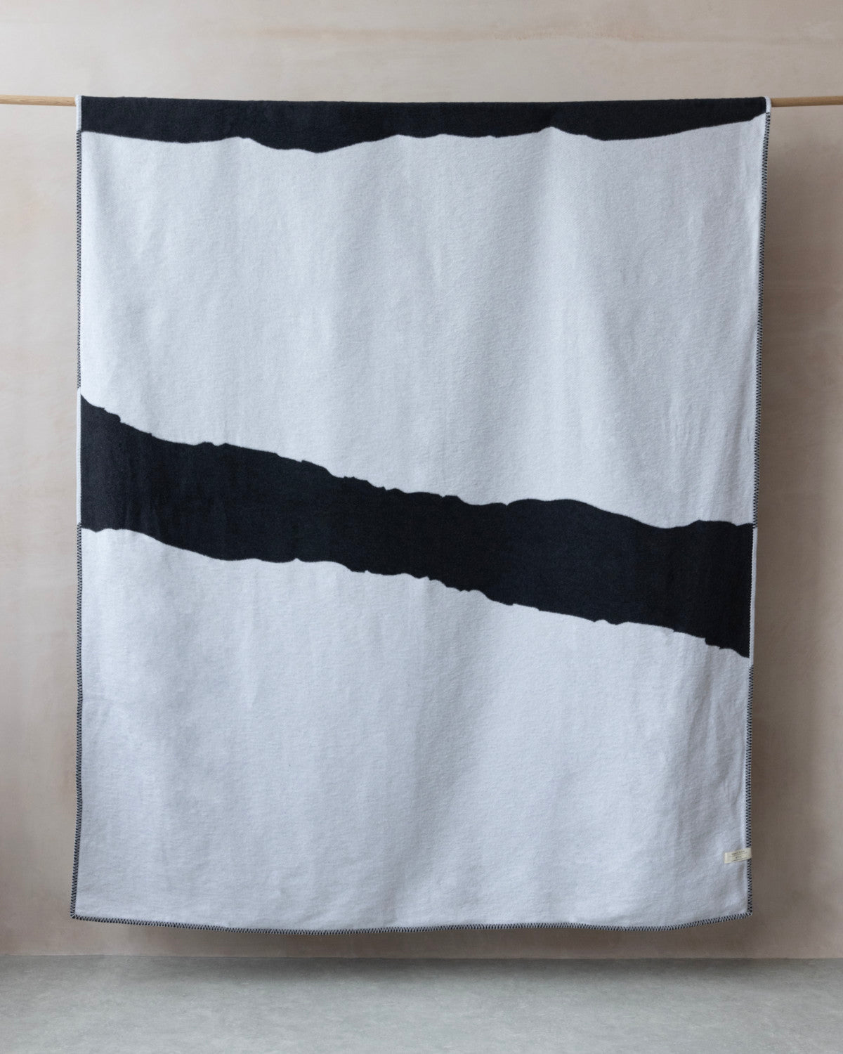 Cloud Cotton Blanket: Strata in Flint