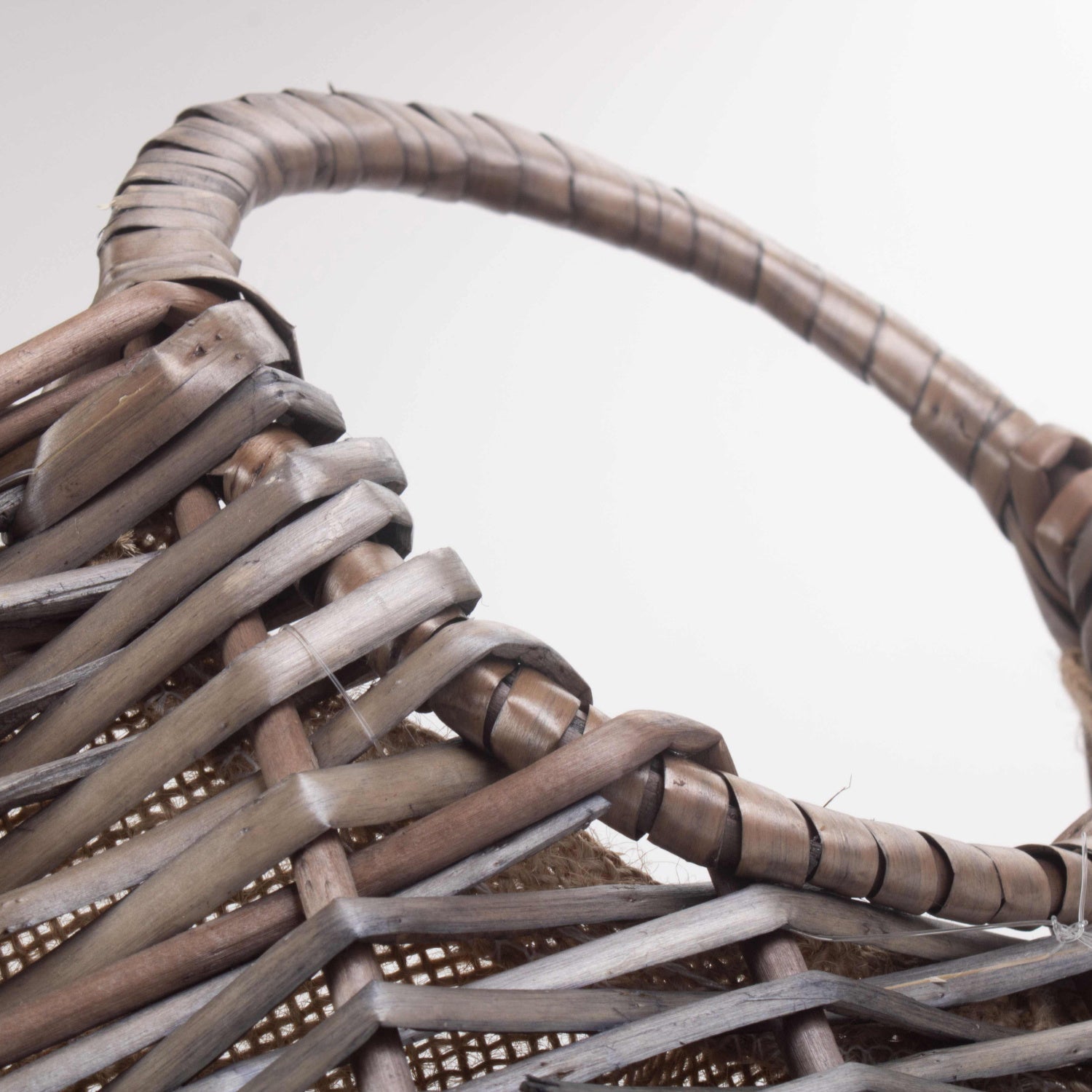 Medium Scoop Neck Antique Wash Hessian Lined Basket