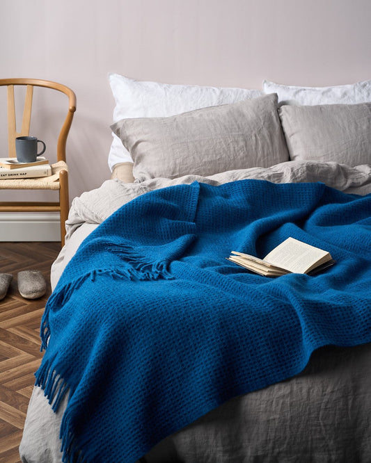 Totterdown Waffle Blanket: Curious
