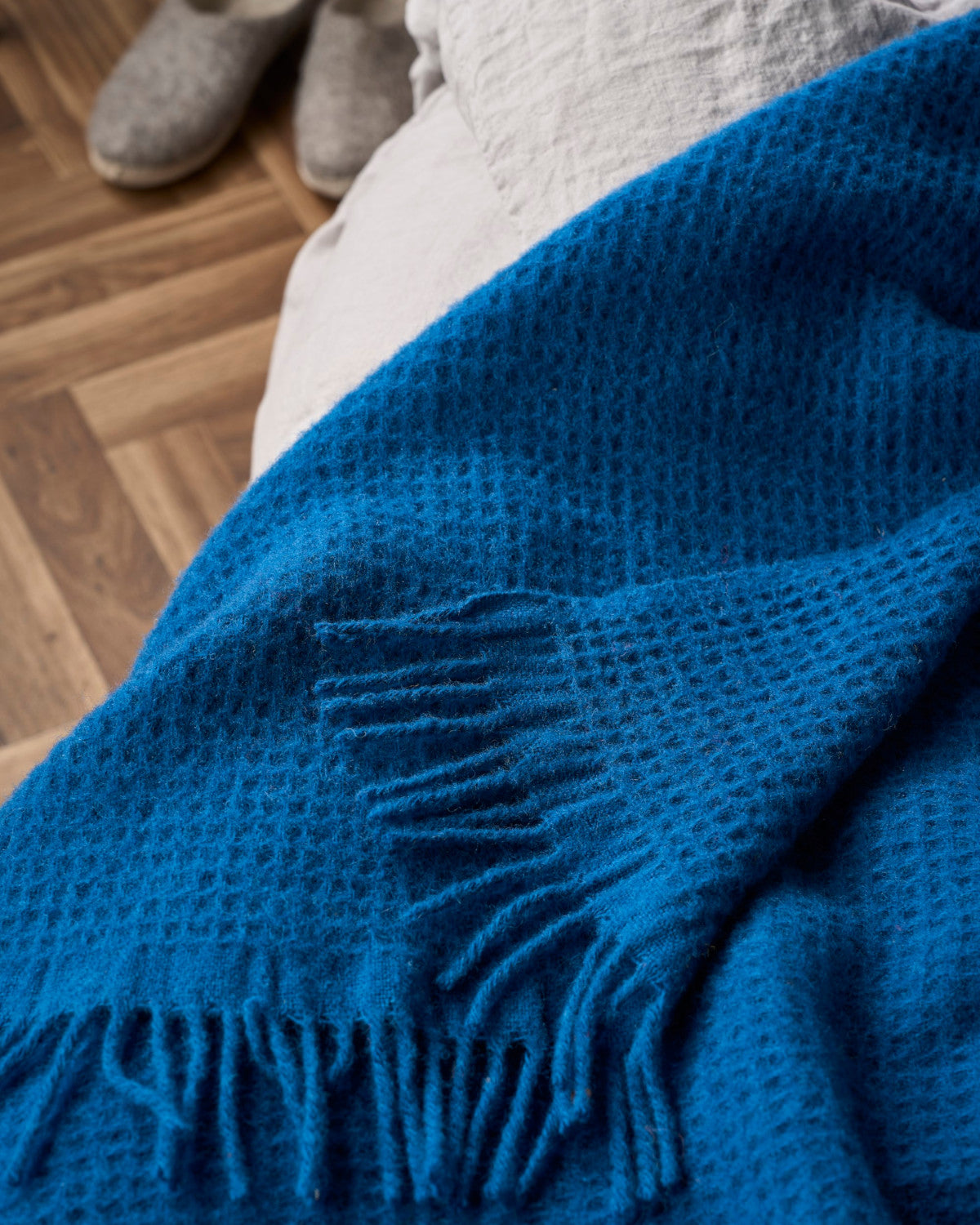 Totterdown Waffle Blanket: Curious
