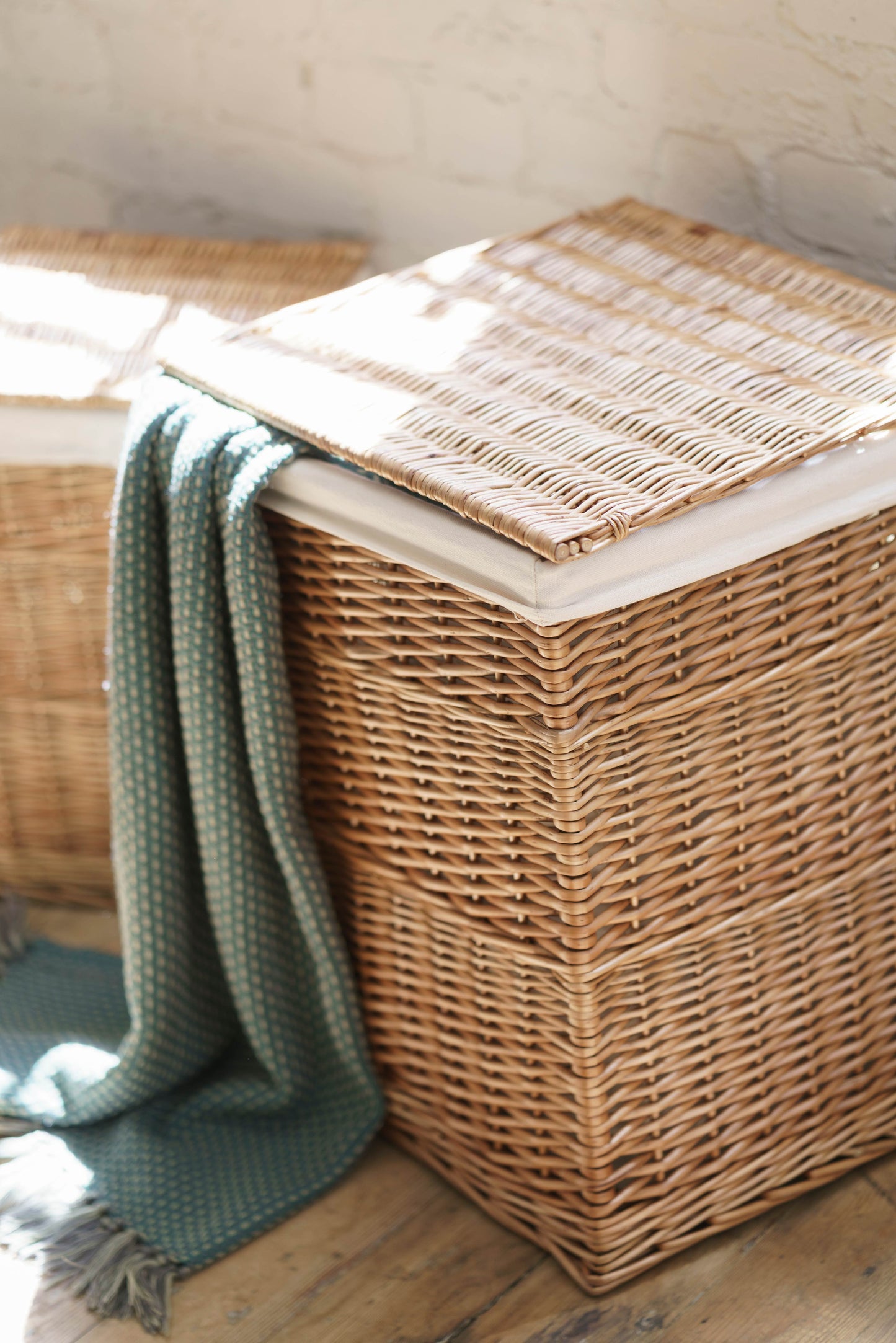 Light Steamed Willow Square Laundry Basket with White Lining - Large