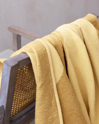 Cloud Cotton Blanket: Tide in Butter