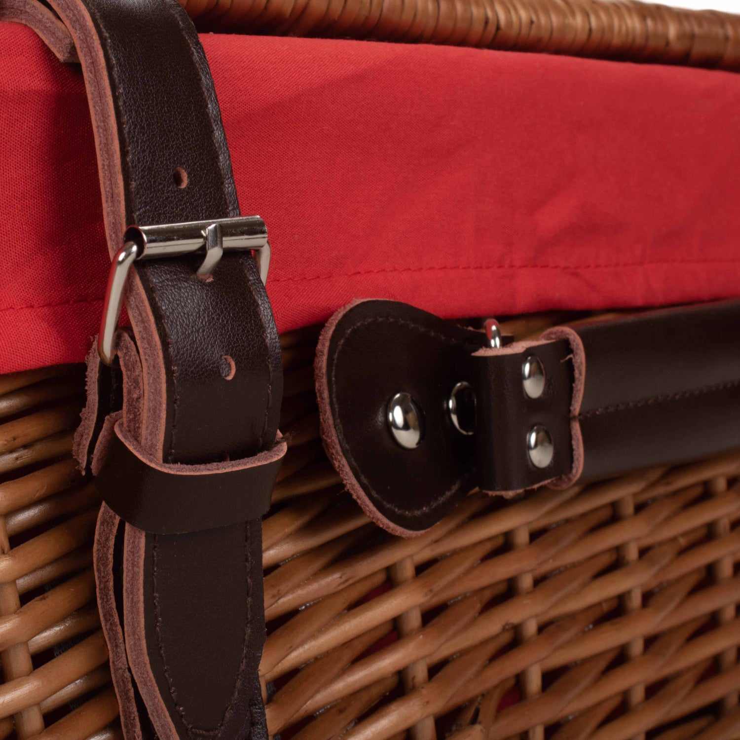 18 Inch Double Steamed Willow Hamper Trunk with Red Lining