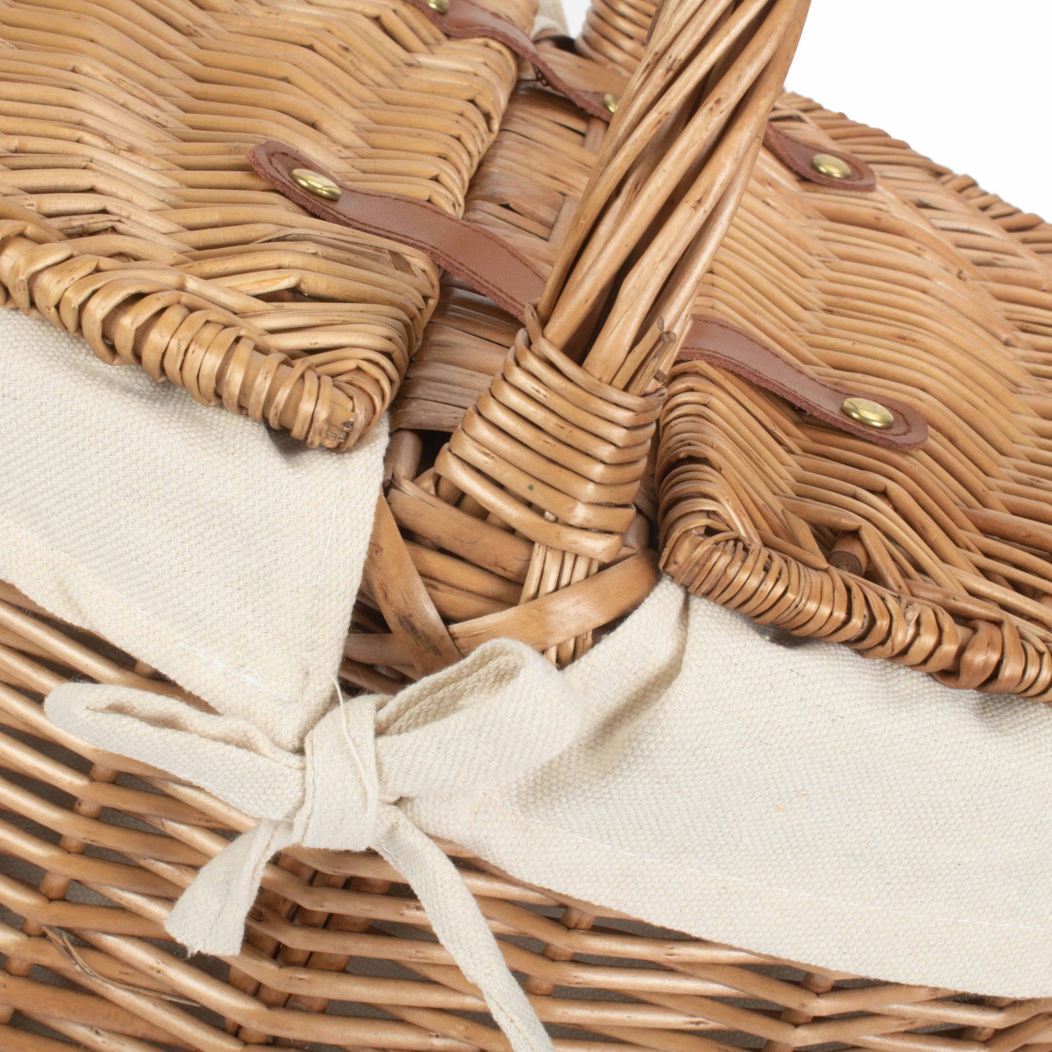 Light Steamed Willow Oval Lidded Picnic Hamper Basket with White Lining