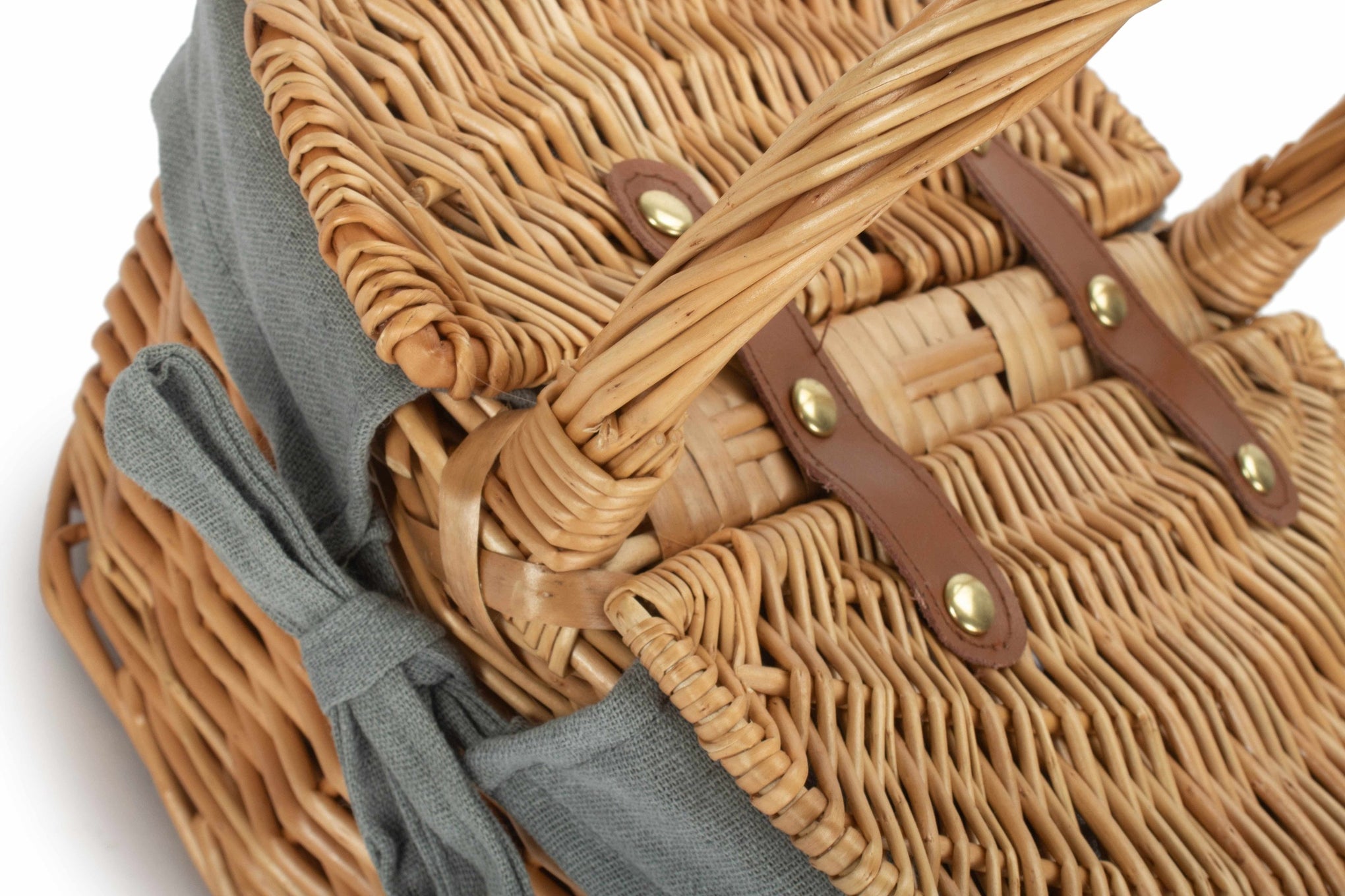 Child's Oval Willow Lidded Hamper with Grey Sage Lining