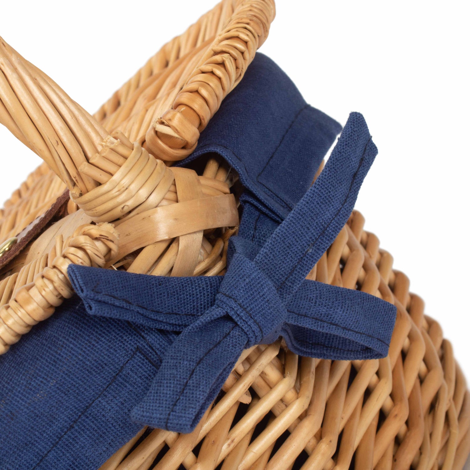 Child's Oval Willow Lidded Picnic Hamper with Navy Blue Lining