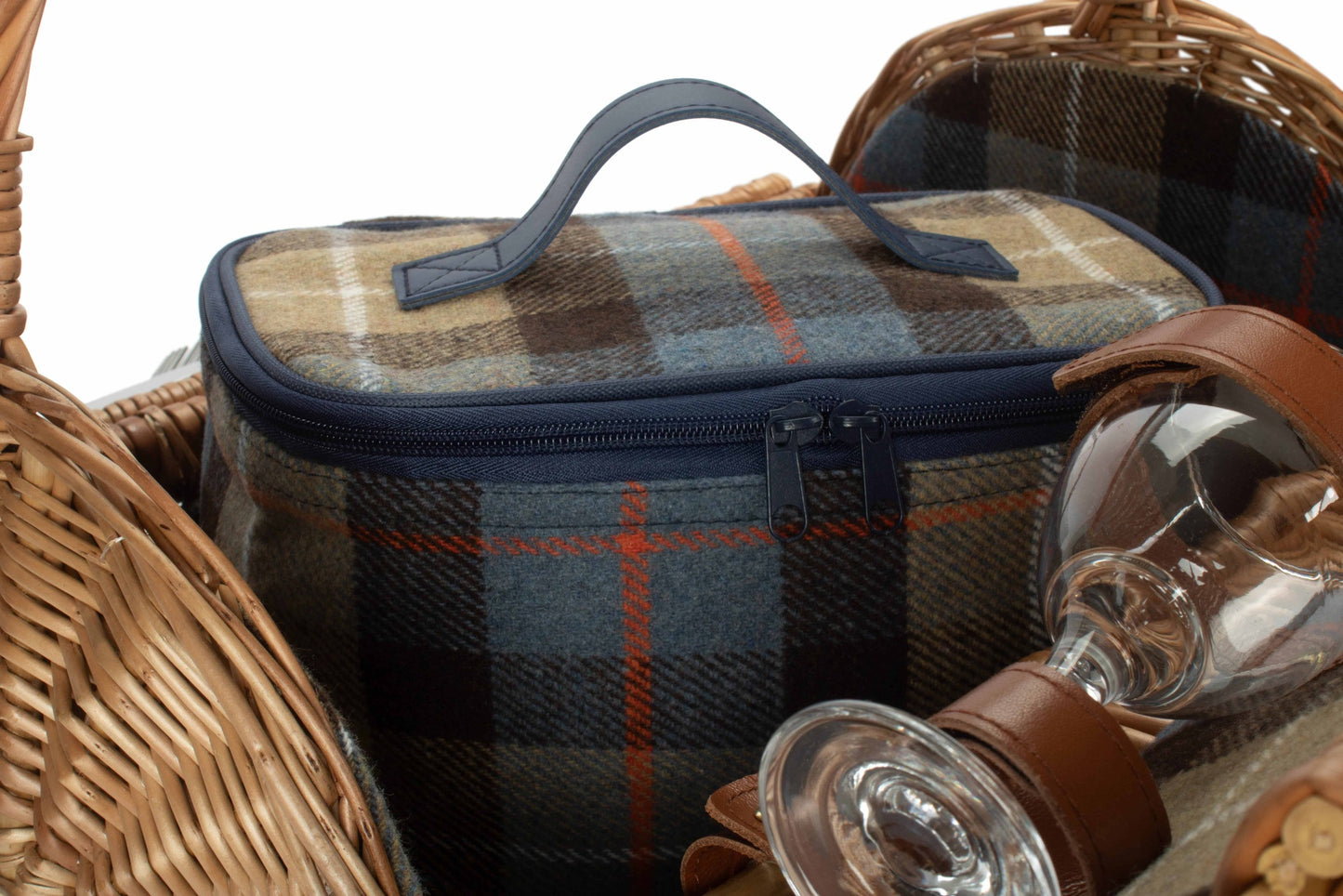 2 Person Ravenstor Barrel Hamper