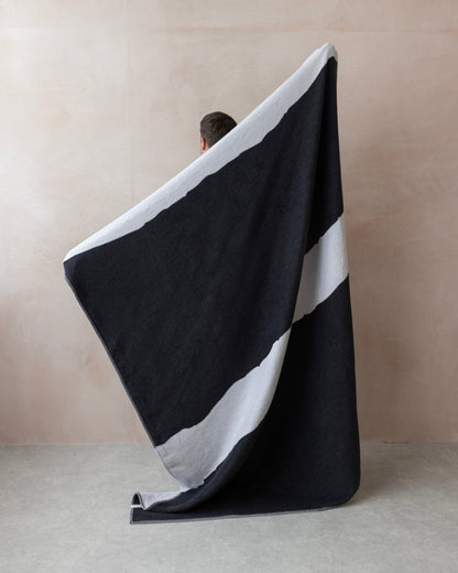 Cloud Cotton Blanket: Strata in Flint