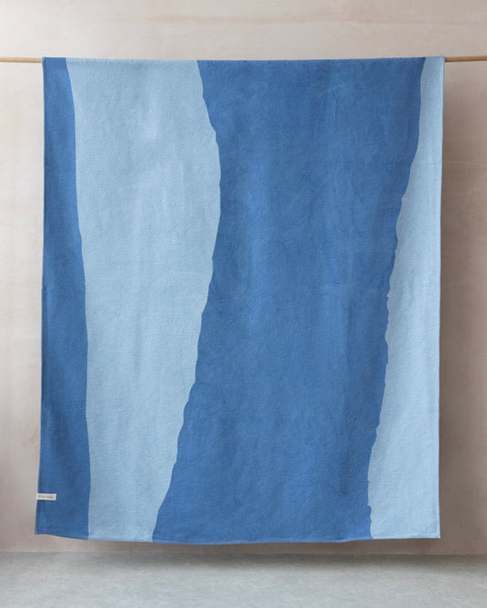 Cloud Cotton Blanket: Tide in Cornflower