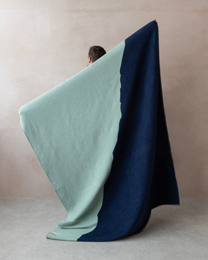 Cloud Cotton Blanket: Vale in Mistral
