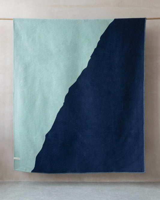 Cloud Cotton Blanket: Vale in Mistral