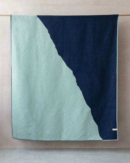 Cloud Cotton Blanket: Vale in Mistral