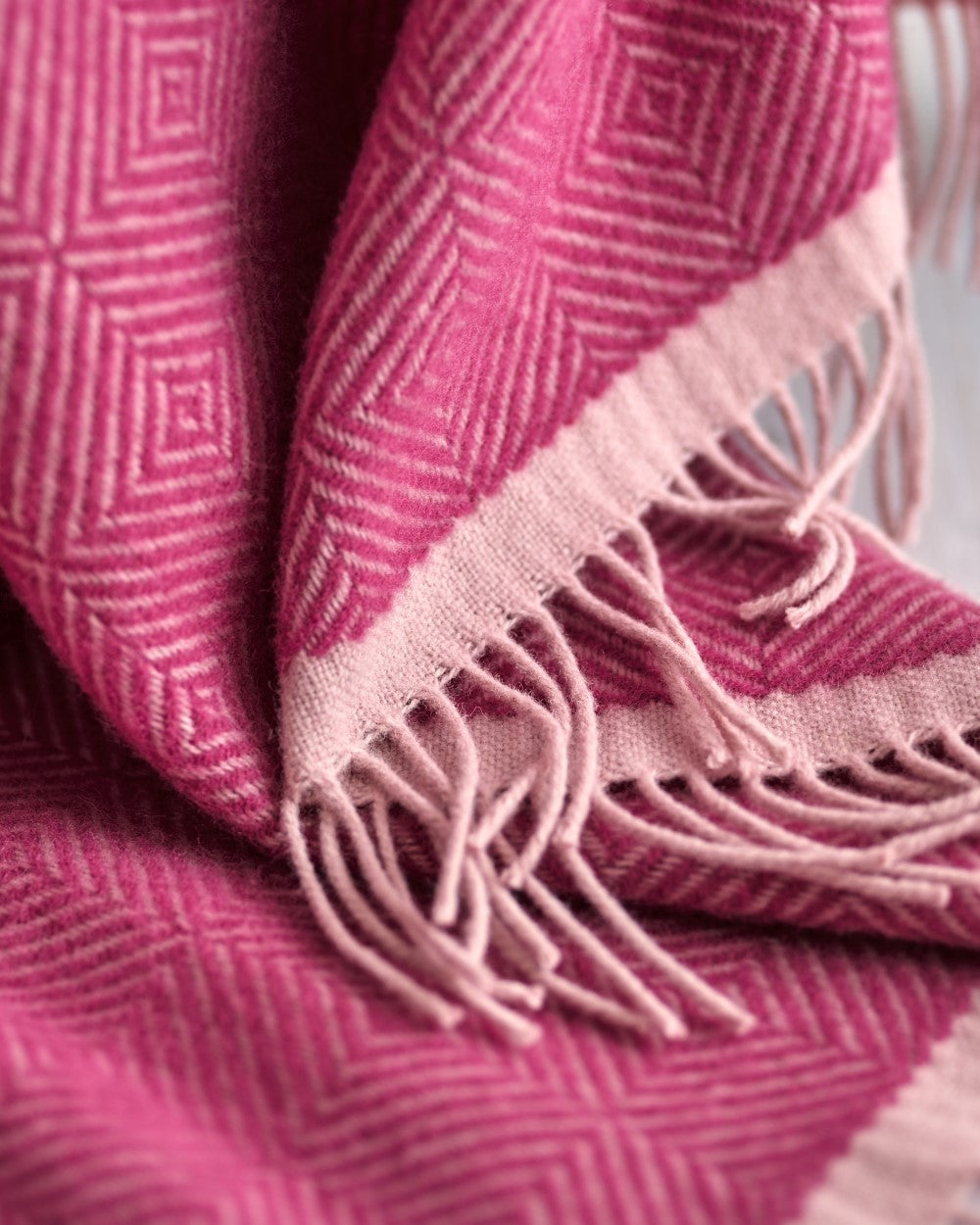 Wildweave Blanket: Clover & Briar Rose