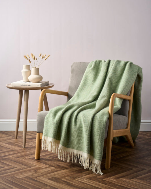 Clifton Herringbone Blanket: Birdcage