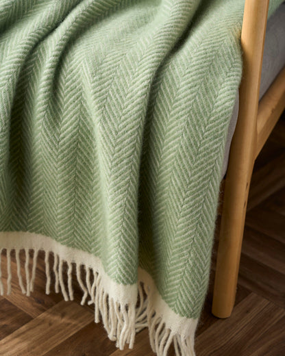 Clifton Herringbone Blanket: Birdcage