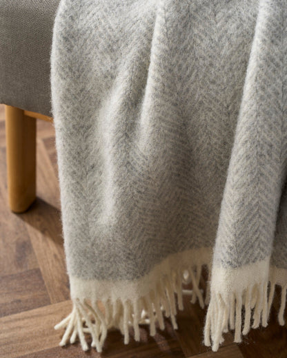 Clifton Herringbone Blanket: Blanquette
