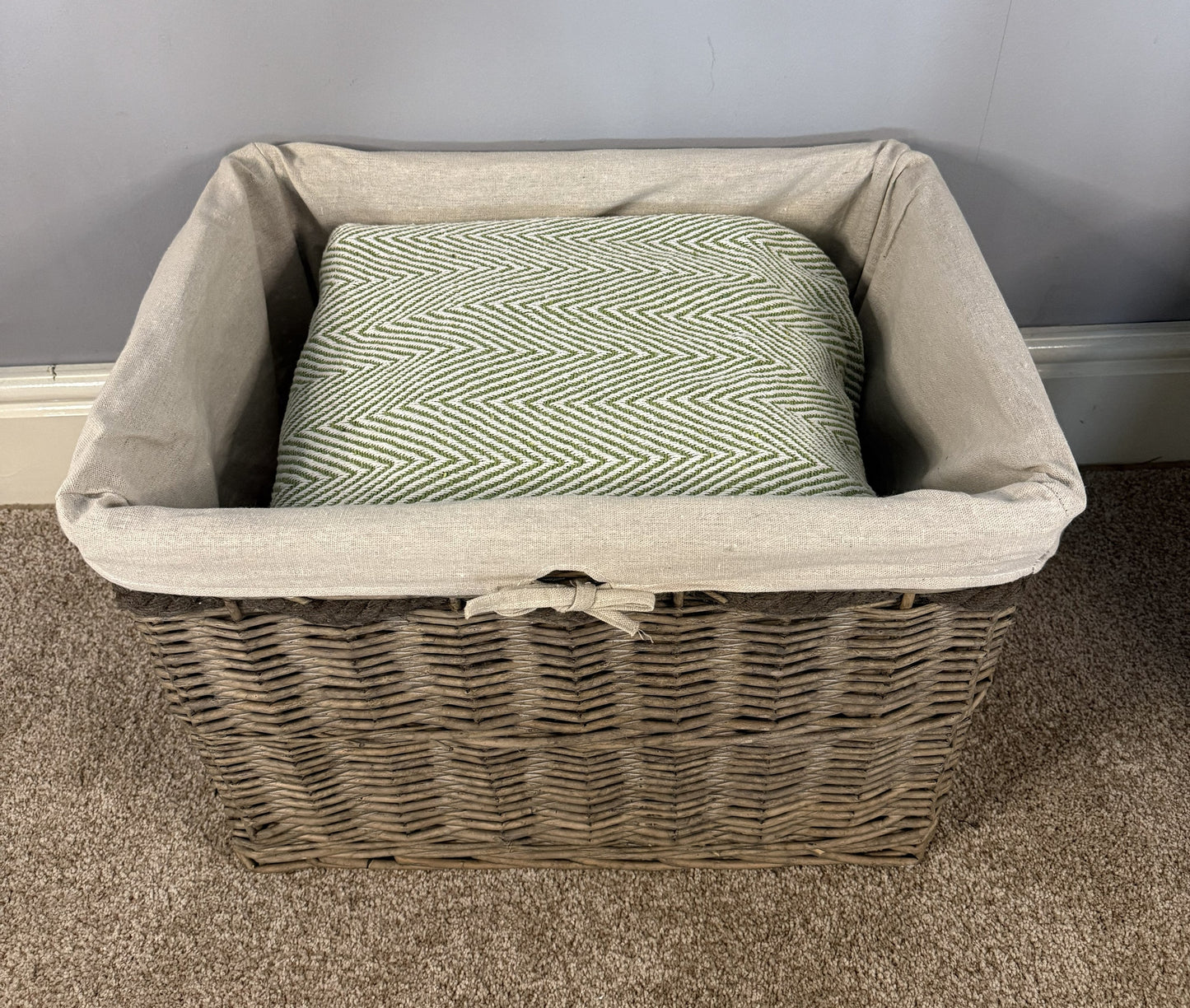 Wovenhill Wicker Grey Wash Storage Basket with Lining